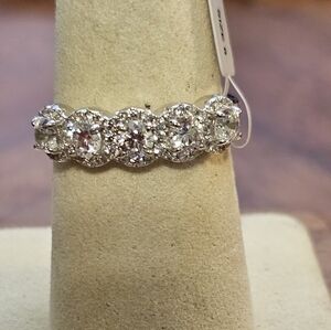 Elegant Silver Women's Ring